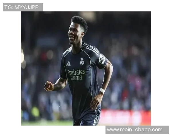 姆总与琼阿梅尼孔德共观非洲杯三位球员背后的非洲血统故事